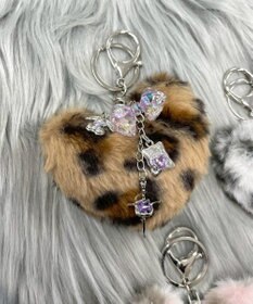 WEGO ファーハートビーズチャームキーホルダー