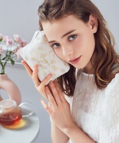 Maison de FLEUR ローズプリントティッシュケース