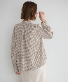 YECCA VECCA ジオメ柄ボウタイブラウス