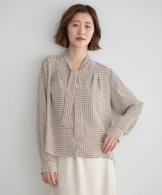 YECCA VECCA ジオメ柄ボウタイブラウス