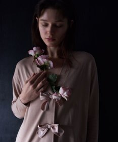 自由区 【カトリエムブーケ】Detail du ruban リボンディティールカーディガン