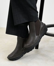 Pointer 本革超軽量サイドゴアショートブーツ