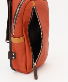 UNBILLION Otias シュリンクレザーオイル仕上げタテ型ボディバッグ