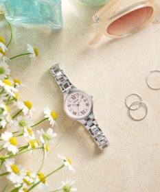 CITIZEN 【少し大きめの28mmケース】見やすさと可愛いらしさが魅力の電波時計 シルバー。防水 シンプル 日付 秒針 簡単ベルト調整。