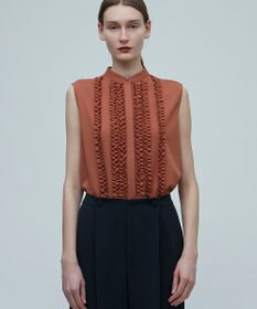 BEIGE， PALAIS / フリルブラウス