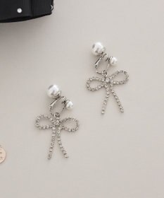 Maison de FLEUR ダイヤレーンリボンイヤリング