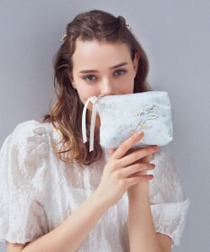 Maison de FLEUR ローズプリントティッシュケース