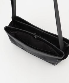 Y'SACCS トラベル ホライズンショルダー