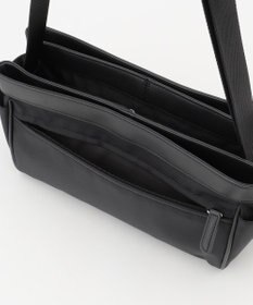 Y'SACCS トラベル ホライズンショルダー