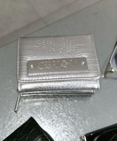 WEGO プレートクロコウォレット