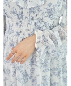 earth music&ecology 隠れバンビ花柄ワンピース