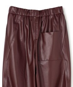 BEIGE， HYAL / フェイクレザーカービーラインイージーパンツ