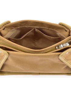 Y'SACCS ヒートエンボス ポルカドットポシェット