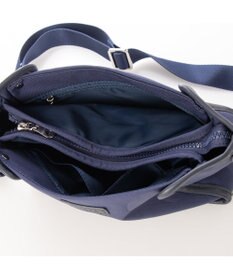 Y'SACCS ヒートエンボス ポルカドットポシェット