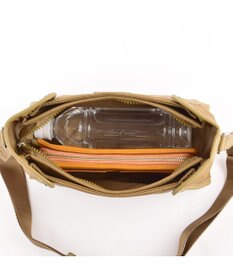 Y'SACCS ヒートエンボス ポルカドットポシェット