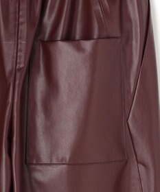 BEIGE， HYAL / フェイクレザーカービーラインイージーパンツ