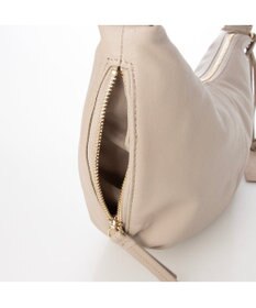 UNBILLION アトランタ ATLANTA / やぎ革軽量ハーフムーンショルダー