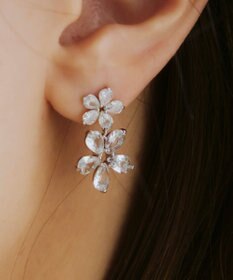 Tiaclasse ガラスダブルフラワーピアス