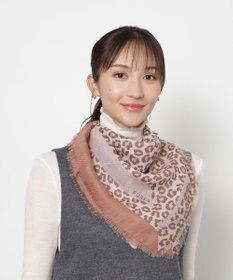 MOONBAT FURLA(フルラ）レオパードウールスカーフ 80×80㎝