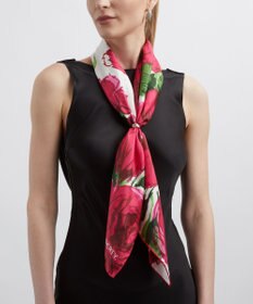 LIBERTY. カーライン ヘイズ 90x90 シルクスカーフ