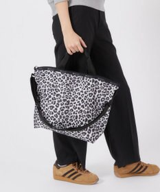 LeSportsac DELUXE EASY CARRY TOTE/ニュートラルレオパード
