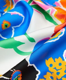 LIBERTY. マリアンナズ ブーケ 90x90 シルクスカーフ