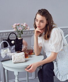 Maison de FLEUR ローズプリントティッシュケース