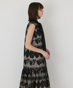 GRACE CONTINENTAL フラワーボーダー刺繍ワンピース