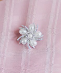 Tiaclasse 【選べる2TYPE】スモールフラワーブローチ