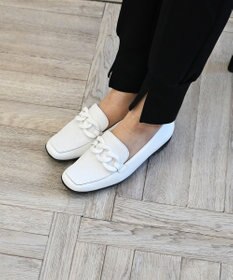 Pointer 【石岡真実さん着用】日本製 本革超軽量チェーンモチーフローファー