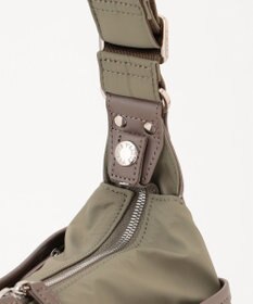 Y'SACCS 【ムック本掲載】【ナイロンタフタ×リサイクルレザー】デイリーショルダー　Sサイズ