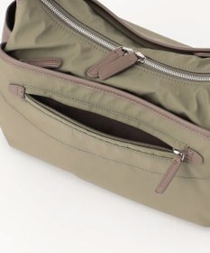 Y'SACCS 【ムック本掲載】【ナイロンタフタ×リサイクルレザー】デイリーショルダー　Sサイズ