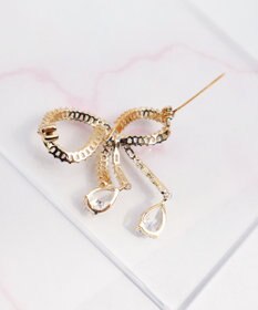 Tiaclasse 【安田美沙子さん着用】キュービックリボンモチーフブローチ