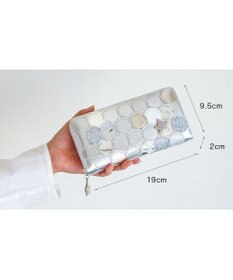 tsumori chisato CARRY 新マルチドット ラウンドファスナー長財布【キラキラでかわいい！本革のやわらかな風合い】