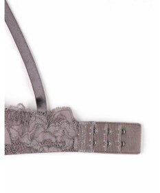 une nana cool リボンブラレース　胸もとフィットながもち～動いてもキレイはつづく～