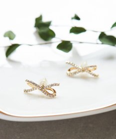 Phoebe フィミニティーリボンビジューピアス