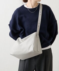 russet トライアングルショルダーバッグ(CE-1675)