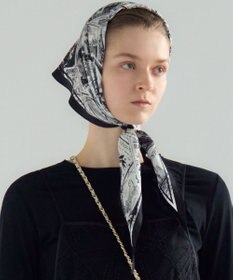 23区 【先行予約】スタンプ柄ダイヤ スカーフ