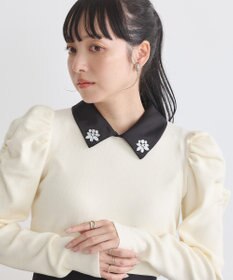 earth music&ecology 襟ビジュー付きニットプルオーバー