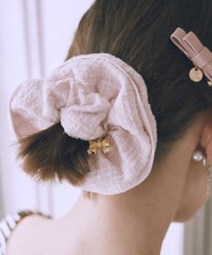 Maison de FLEUR ツイードリボンシュシュ