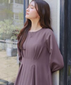 Tiaclasse 【洗える】ビジュー付きフロント切替タックワンピース