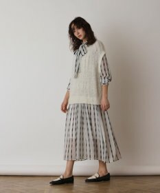 GRACE CONTINENTAL フィルムヤーンニットベスト