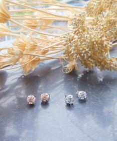 Tiaclasse 【金属アレルギー対応】シャイニーストーンジルコニアピアス