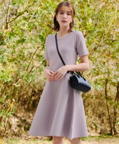 Tiaclasse 【洗える】クルーネック半袖ニットフレアワンピース