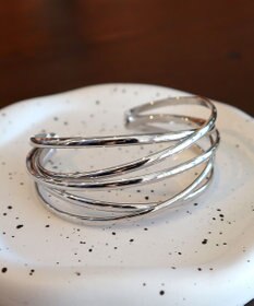 Tiaclasse ランダムクロスバングル