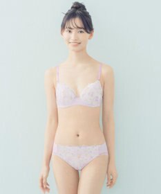 Wing 【マッチミーブラ】　ブラがわたしに合わせてくれる　バストの左右差や個々のバストの状態に対応　ウイング／ワコール　KB2003