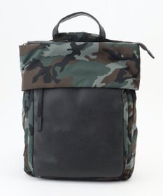 Y'SACCS ナイロン牛革リュック