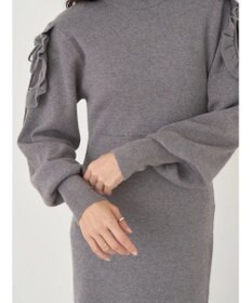 earth music&ecology 袖シアーフリルニットワンピース