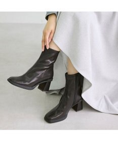 MODE ET JACOMO <carino>スクエアトゥブロックヒールブーツ