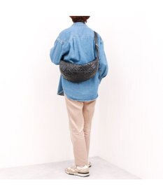 UNBILLION カシュカシュ cachecache / ソフト合皮キルティングハーフムーンショルダー